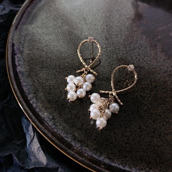 Retro Vintage White Pearl Dangle Earrings