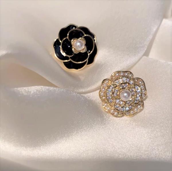 Retro Camellia Flower Pearl Studs