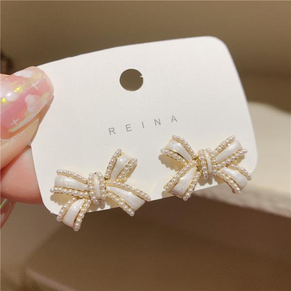 Sweet Mini Pearl Bow Studs