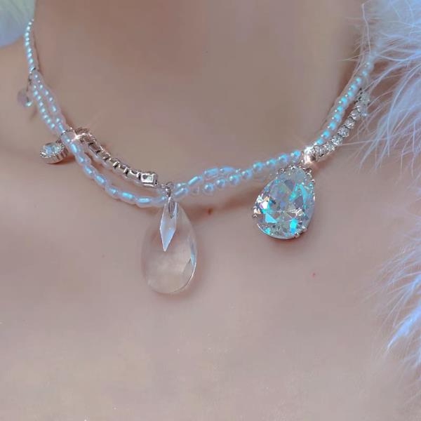 White Pearl Waterdrop Rhinestone Necklace