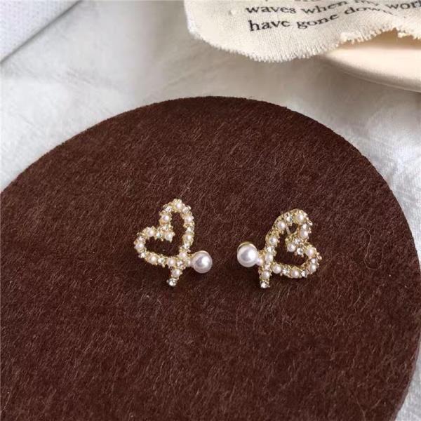 Small White Pearl Love Heart Studs