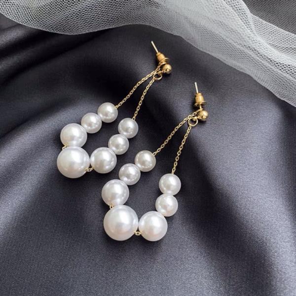 Asymmetry White Pearl Dangle Earrings