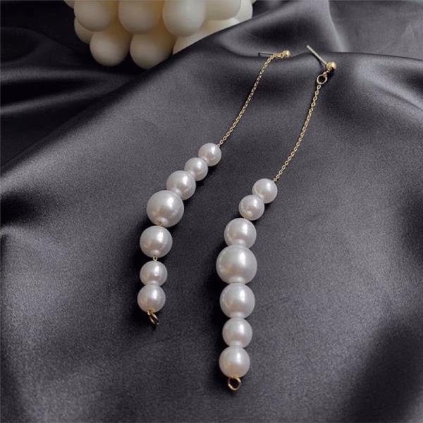 Asymmetry White Pearl Dangle Earrings