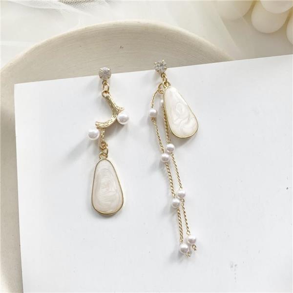 Elegant White Stone Pearl Tassel Chain Earrings