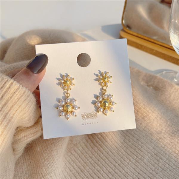 Pearl Double Daisy Flower Dangle Earrings