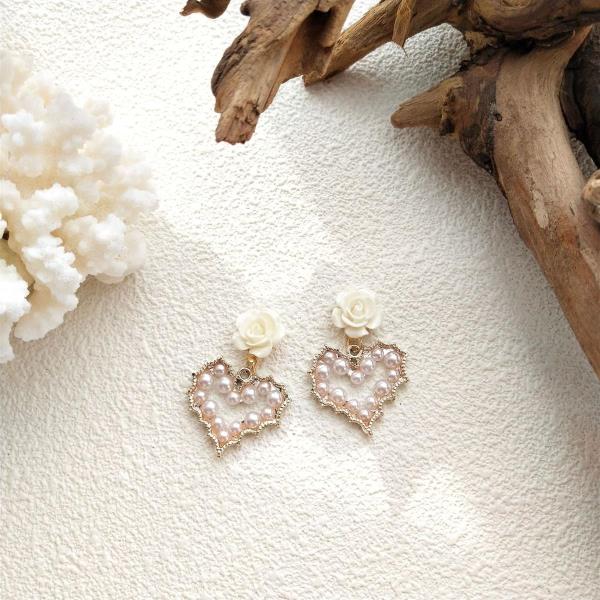 White Pearl Heart Dangle Earrings