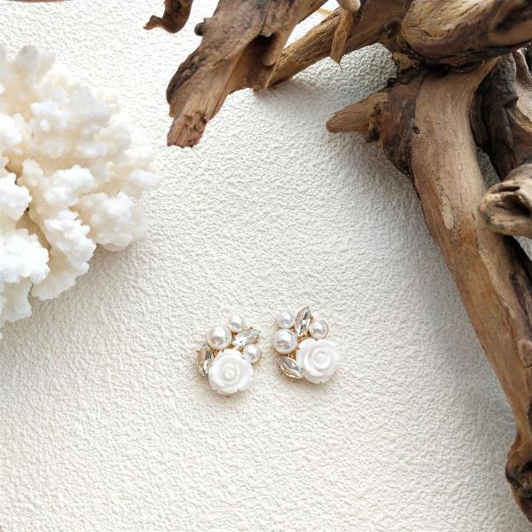 White Pearl Heart Dangle Earrings