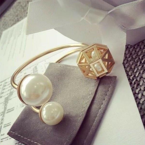 Double White Pearls Gold Cuff Ring Set