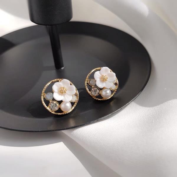 White Pearl Flower Circle Studs