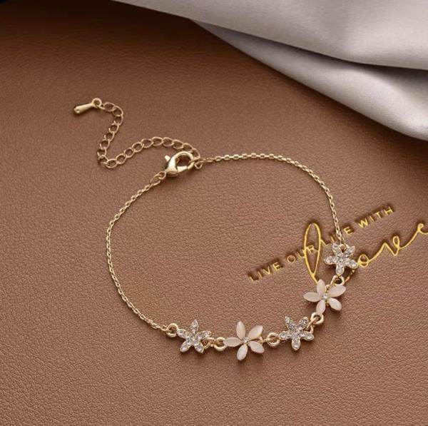 Shiny Gold Plated Rhinestone Bracelet