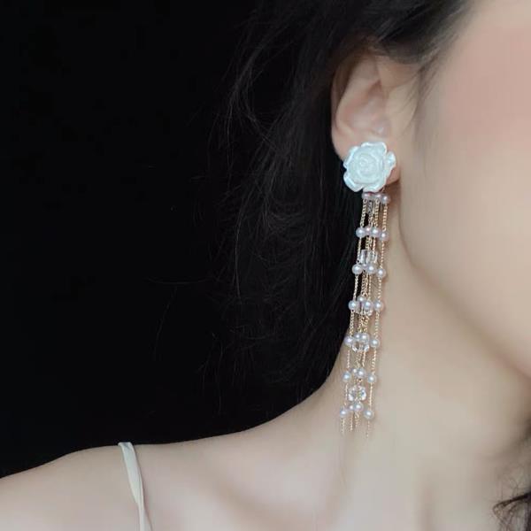 Retro Court Style Rose Pearl Tassel Earrings