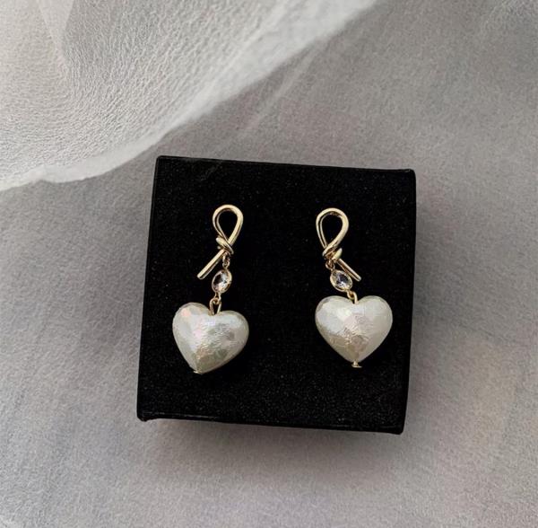 Sweet White Heart Pearl Bow Dangle Earrings