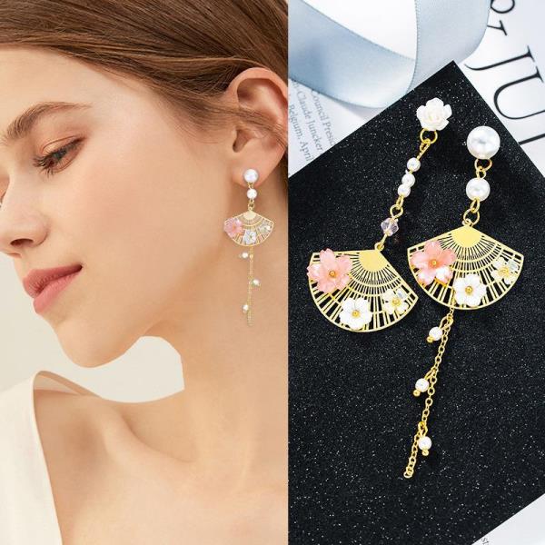 Peach Blossom Hollow Fan Pearl Tassel Earrings