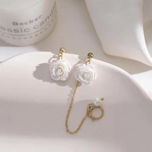 Gold Retro Vintage Pearl Hollow Earrings