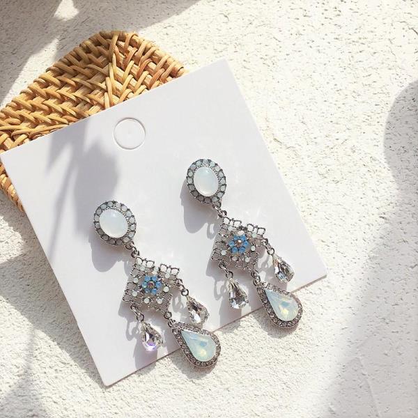 Retro Baroque Waterdrop Crystal Drop Earrings