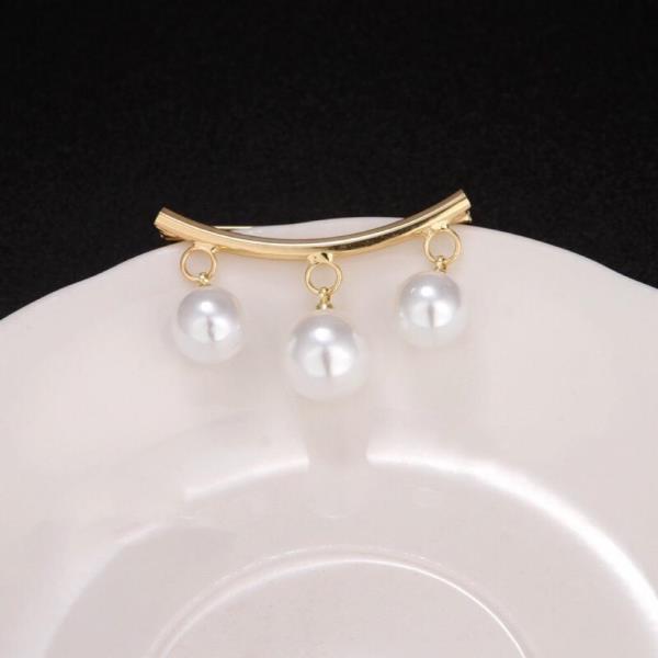 Shiny Crystal Triple Pendant Pearl Brooch