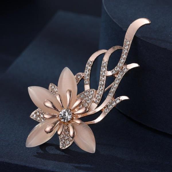 Crystal Pearl Flower Crown Brooch