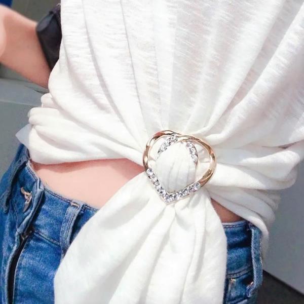 Crystal Pearl Circle Heart Scarf Buckle Holder