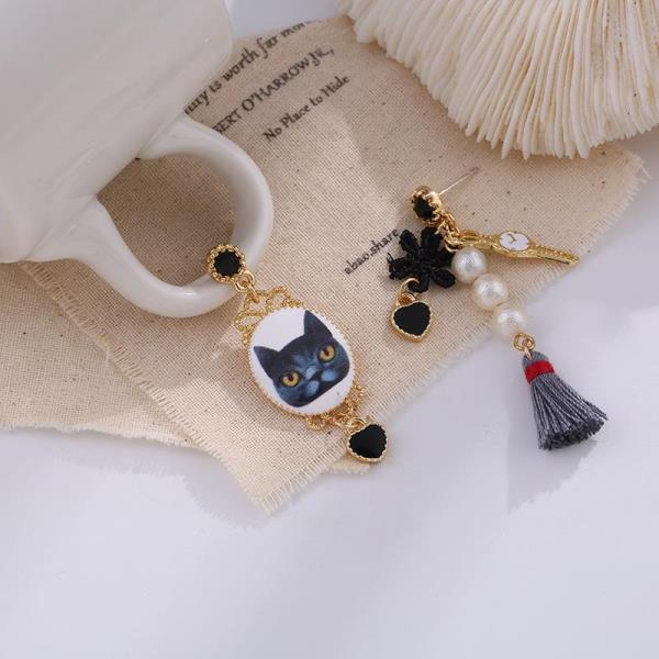 Retro Black Cat Pearl Tassel Earrings