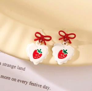 Cartoon Creamy Strawberry Bow Dangle Earrings