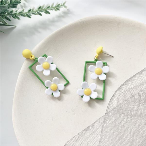 Acrylic Flower Frame Dangle Earrings