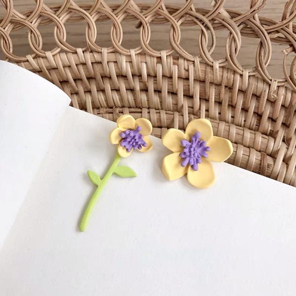 3D Painted Asymmetry Flower Earrings