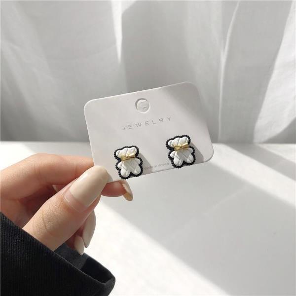 Cute Cartoon Bow Bear Studs