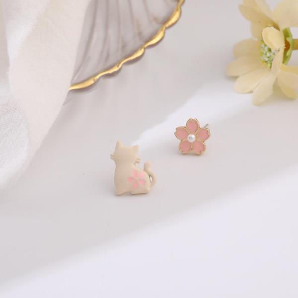 Enamel Cartoon Kitty Flower Studs