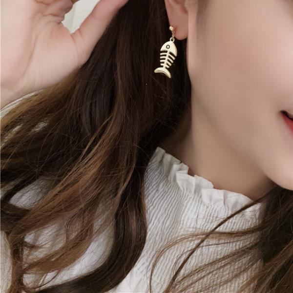 Gold Cartoon Kitty Cat Fish Drop Earrings