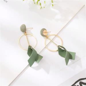 Simple Green C Shape Tassel Dangle Earrings