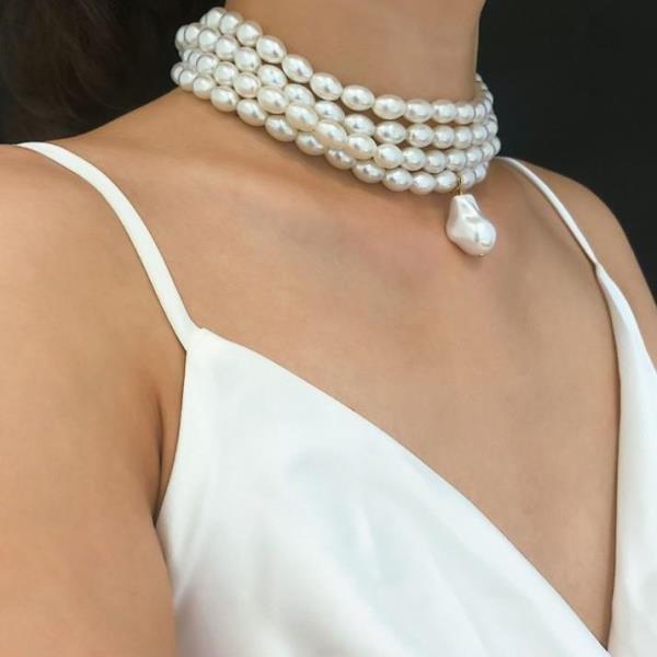 Retro White Multi Layer Pendant Pearl Choker