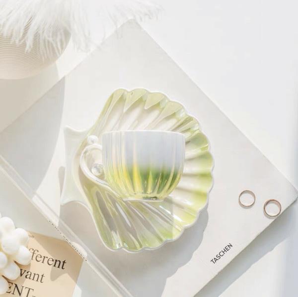 Green Pearl Shell Stripes Ceramic Cup