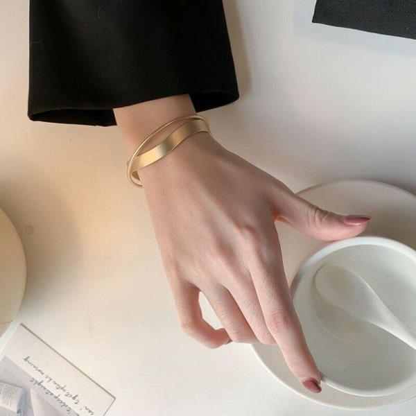 Geometric Gold Matte Cross Wrist Bracelet