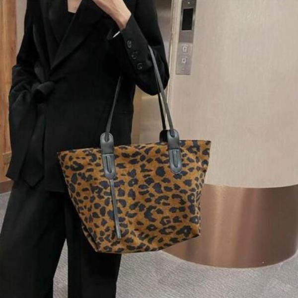 Casual Leopard Zebra Print Large Tote Bag