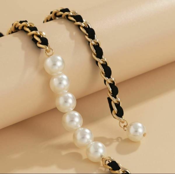 Retro Imitation Pearl Twist Belt