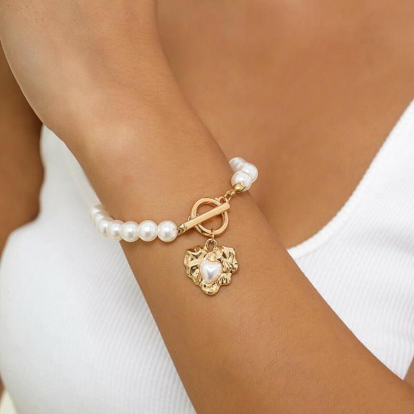 Retro Vintage White Pearl Gold Heart Wrist Bracelet