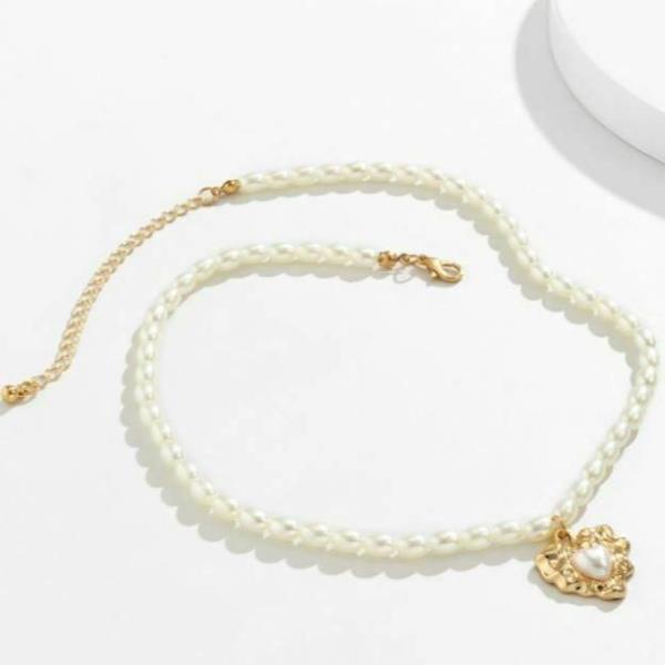 White Pearl Gold Heart Necklace