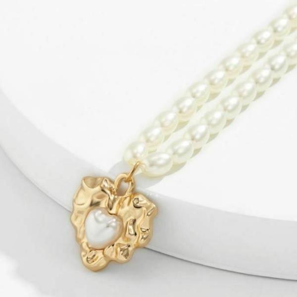 White Pearl Gold Heart Necklace