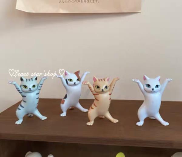 4 Cat Figurine Pen Brush Holders