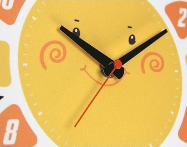 Cartoon Wood Wall Pendulum Clock