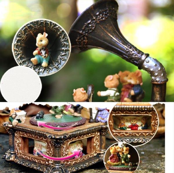 Vintage Phonograph Mouse Party Rotate Music Box