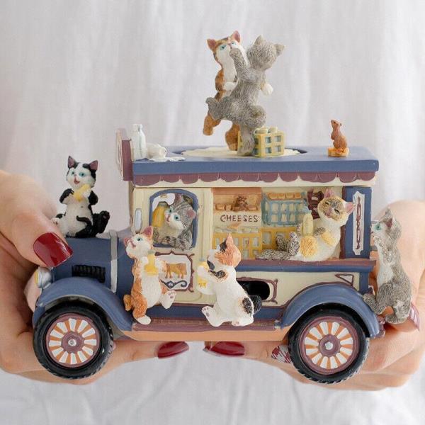 Cat Dancing Party Rotate Music Box