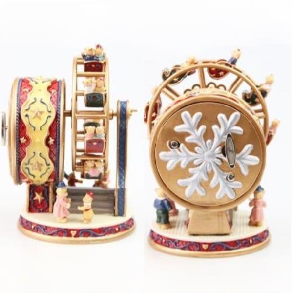 Retro Vintage Ferris Wheel Bear Rotate Music Box