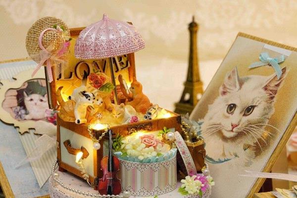 Cutebee Candy Cat DIY Miniature Dollhouse