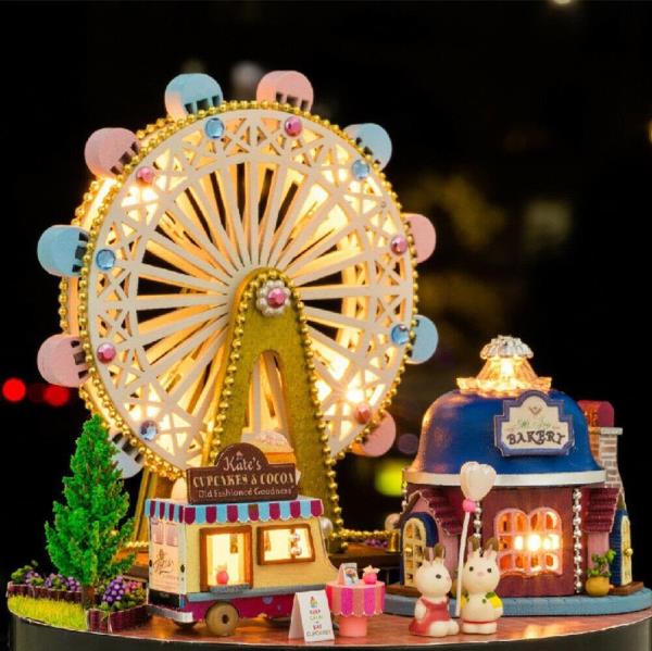 Cutebee Ferris Wheel DIY Miniature Dollhouse