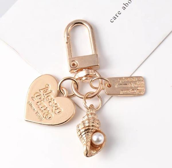 Gold Pearl Heart Shell Keyring