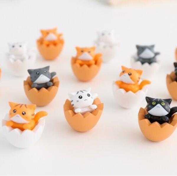 5 Cartoon Egg Cat PVC Sculpture Ornaments