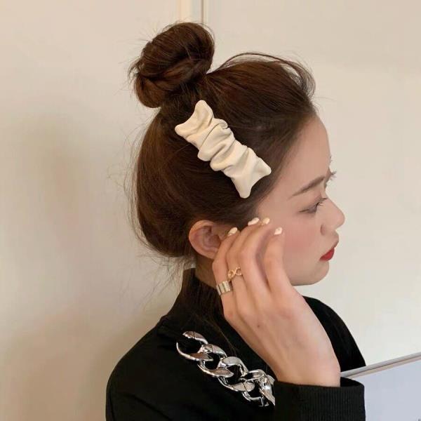 Retro Winter Faux Leather Folds Hair Clip