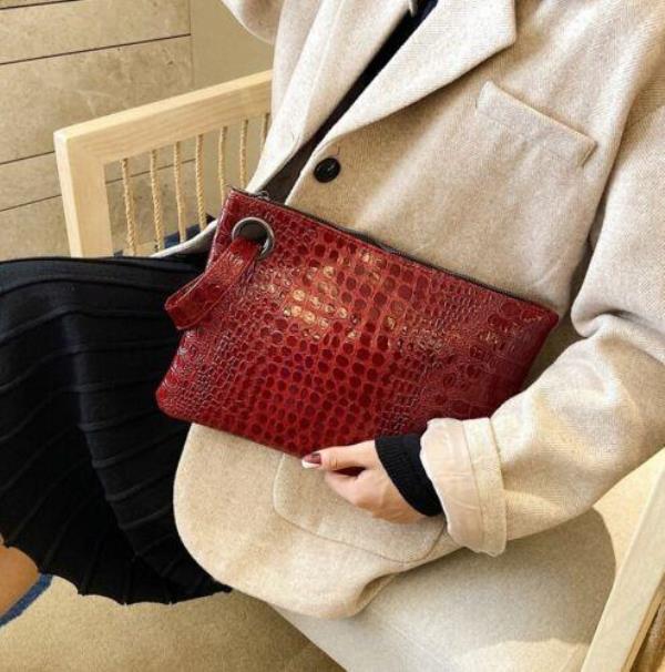 Crocodile Pattern Leather Clutch Handbag