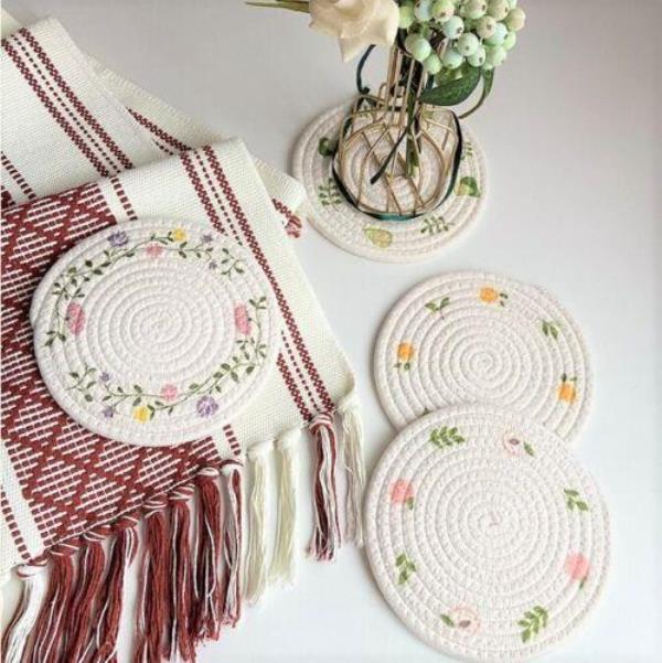 11 Cm Flower White Braid Cotton Knit Coaster